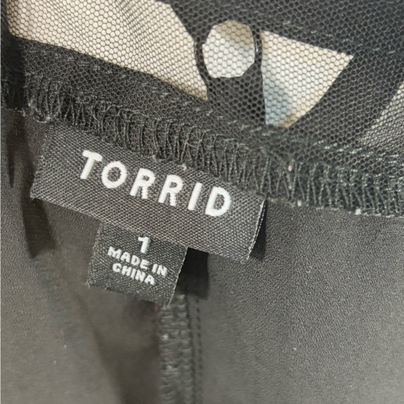 Torrid Black Spaghetti Strap Mesh Camisole in Size 1 - Picture 2 of 8